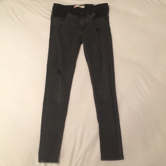 Black Levi’s distressed jeans - Picture 1 of 1